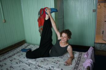 Mama will heute (nach dem Kindergeburtstag!) wieder ein Yogi sein! 6 leg stretching