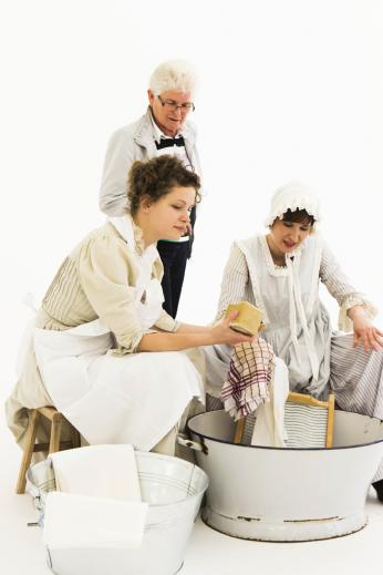 Wie schmeißen Sie den Haushalt so, Frau Mutter? 2 pg 01 06 13 0609