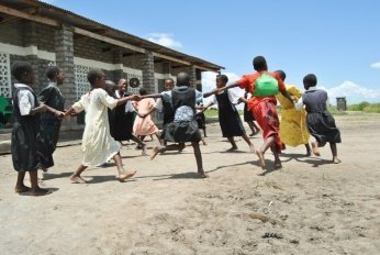 Kooperation mit World Vision: Weil Helfen glücklich macht! 4 world4