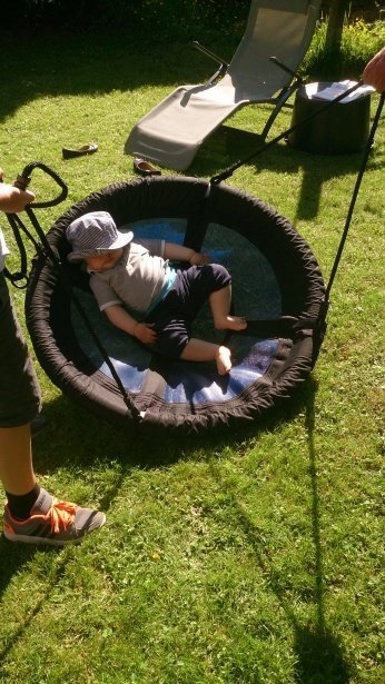 Christianes Traum: Eine Schaukel für ihren Sohn. 2 co4 0