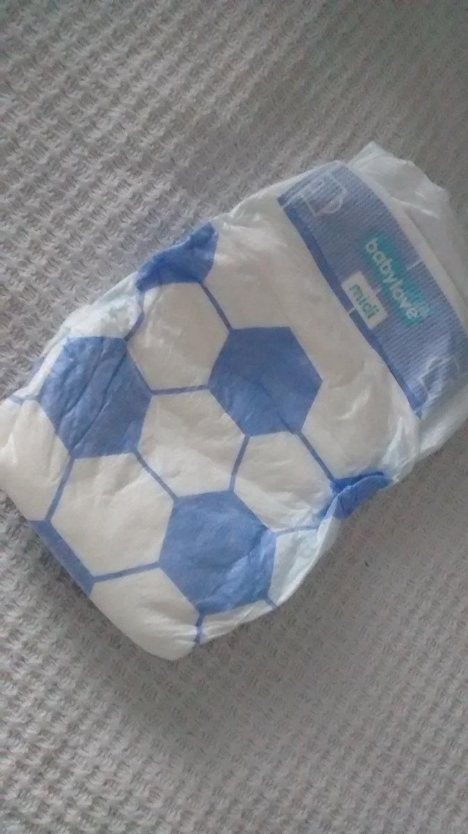 EM 2016 - Deutschland für´n Arsch: Die lustigsten Produkte für Familien zur Fußball-Europameisteisterschaft 3 em windel