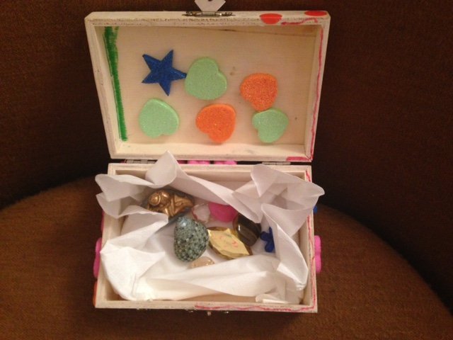 Kooperation mit Tempo: Wie man aus Taschentüchern Frühlingsblumen bastelt 10 schmuck