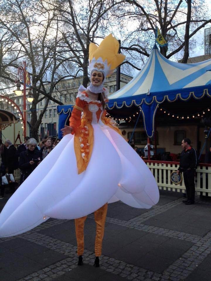 Tage im Leben einer Mutter oder: Wie ich einmal Zahnarzt, Bloggercamp, Training, Schulfest und Zirkus in einen Tag packte 2 zirkus1