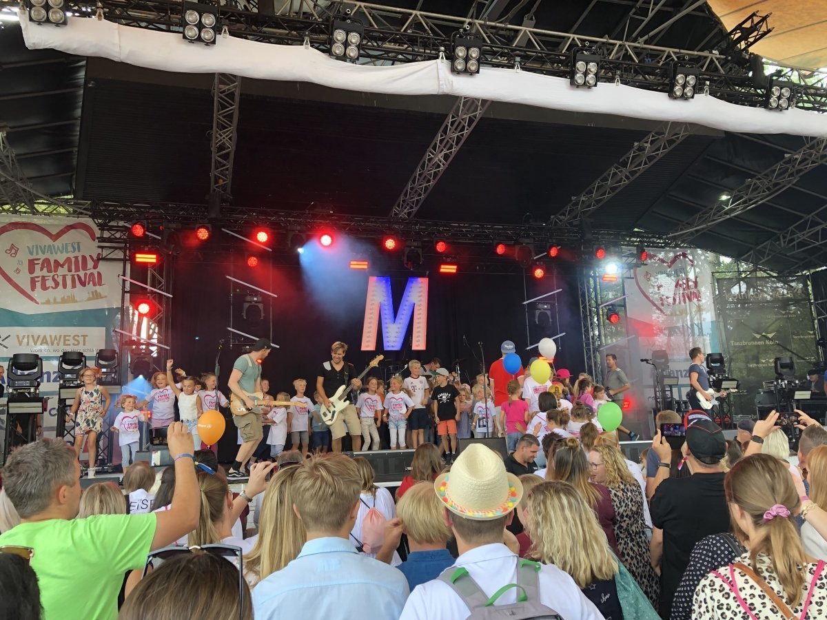 Wenn Papa plötzlich ein Promi ist: Wie lassen sich Miljö-Tourleben und Familie vereinbaren? 3 interview mit miljoe kinder