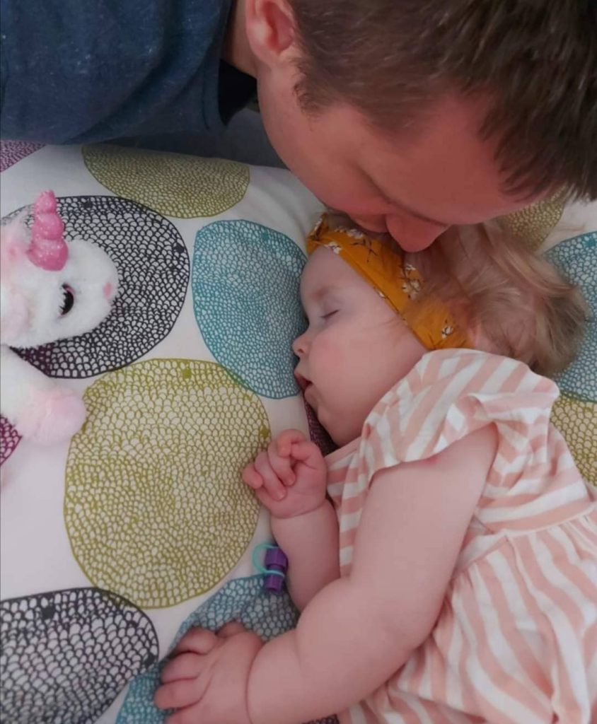 Hanna kann nicht mehr alleine schlucken und atmen - hier könnt Ihr dem Mädchen helfen 2 Hanna2