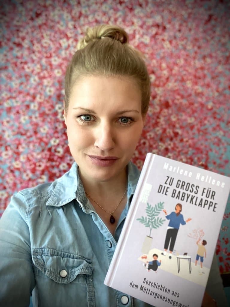 Marlene Hellene: "Mutterschaft ist eben nicht nur Erdbeereis mit Sahne, sondern manchmal einfach ziemlich ranzige Milch" 4 Marlene mit Buch