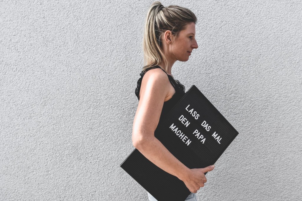 Corona-Notfall-Plan gegen zu großen Mental Load: Familien-Organisation gerechter verteilen 2 LauraPapa