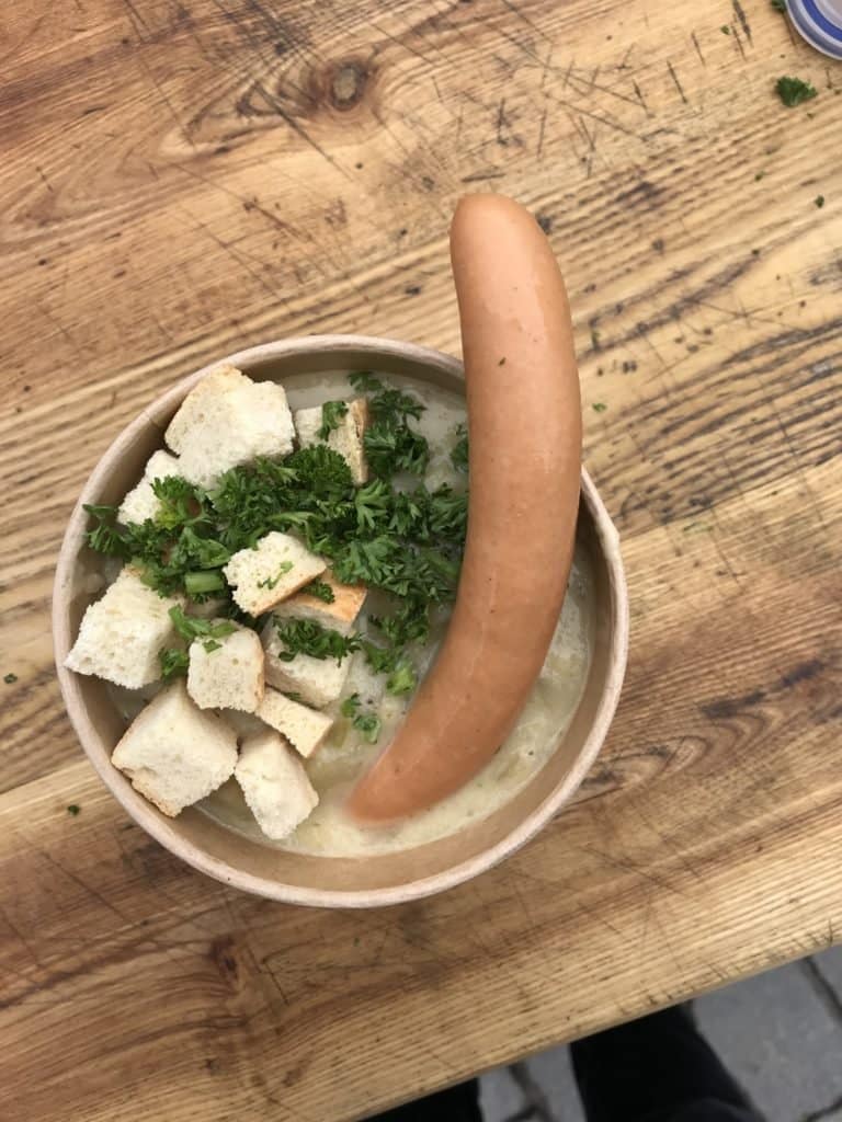 1 Euro = 1 warme Mahlzeit. Florian kocht für die Bahnhofsmission in Berlin 2 Flo2