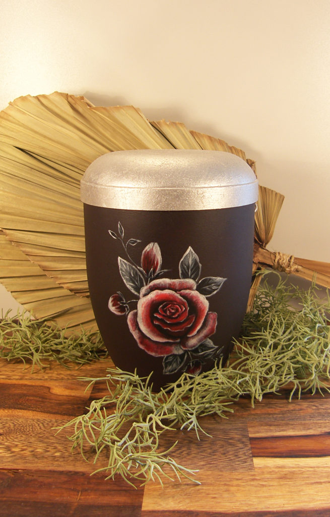 Herz-Urnen für Sternenkinder: Wie wird man eigentlich Urnen-Gestalter? 4 Urnen Mementi 1