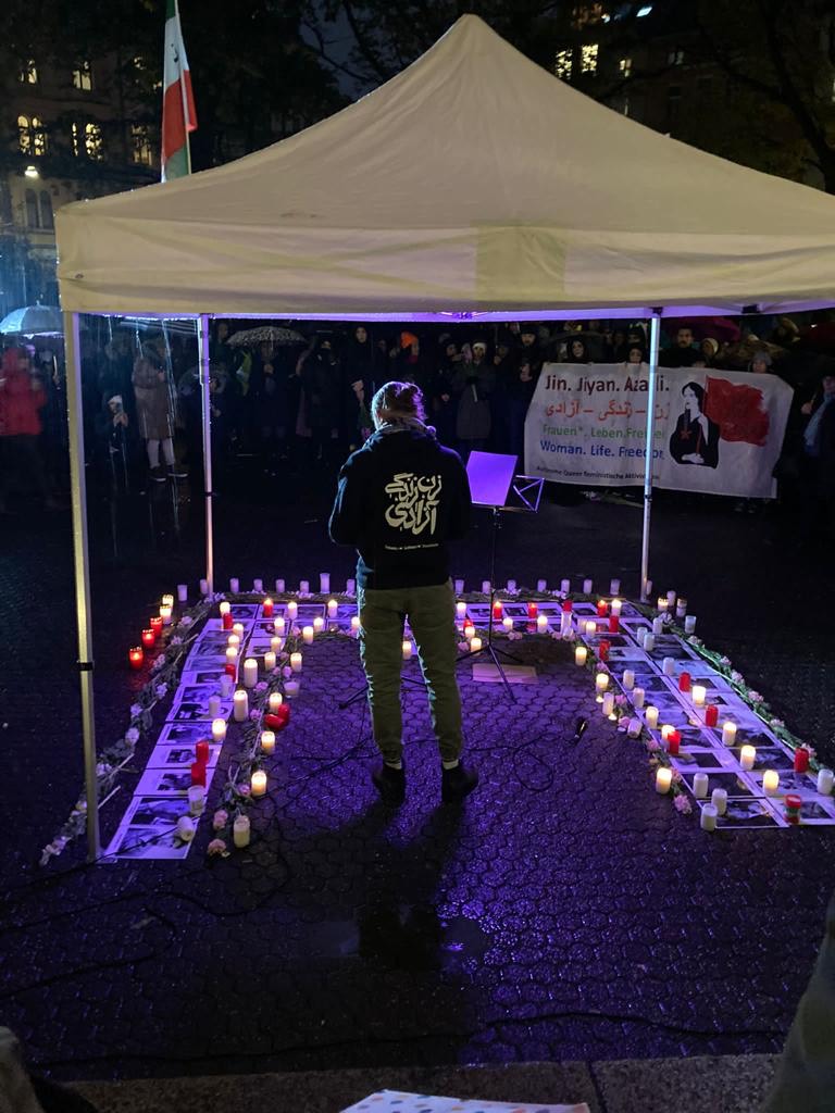 "Frauen Leben Freiheit"-Revolution im Iran: "Ich habe Angst" 6 Frauen Leben Freiheit