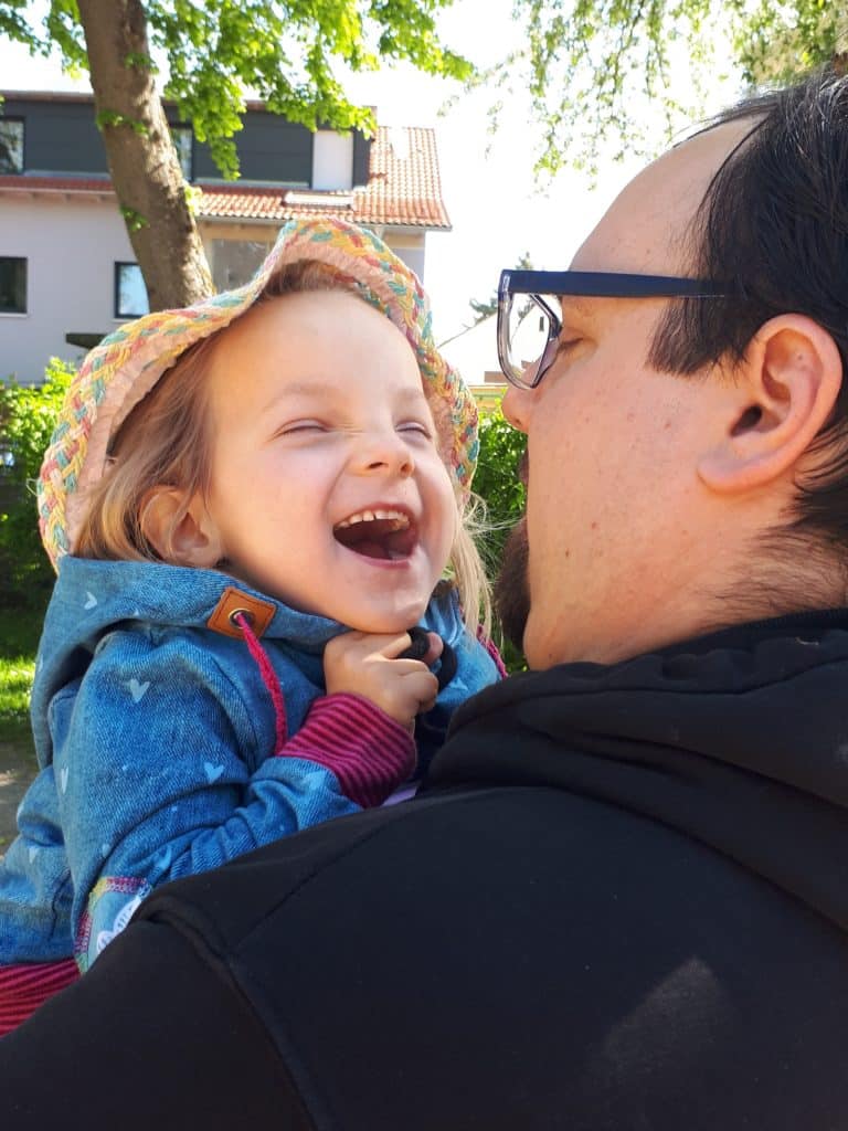 Schwester mit Behinderung: Oskar reagiert zunehmend wütend 3 Schwester mit Behinderung