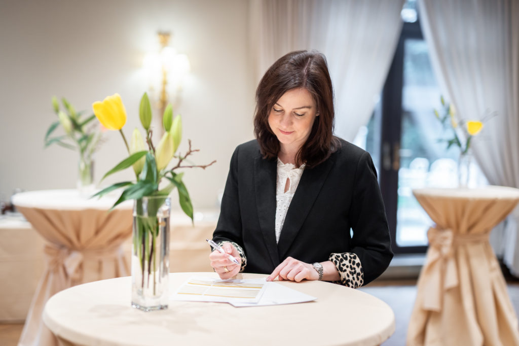 Bindungsorientierte Familienbegleiterin: Stillen, Schlaf, Beikost 2 Familienbegleiterin