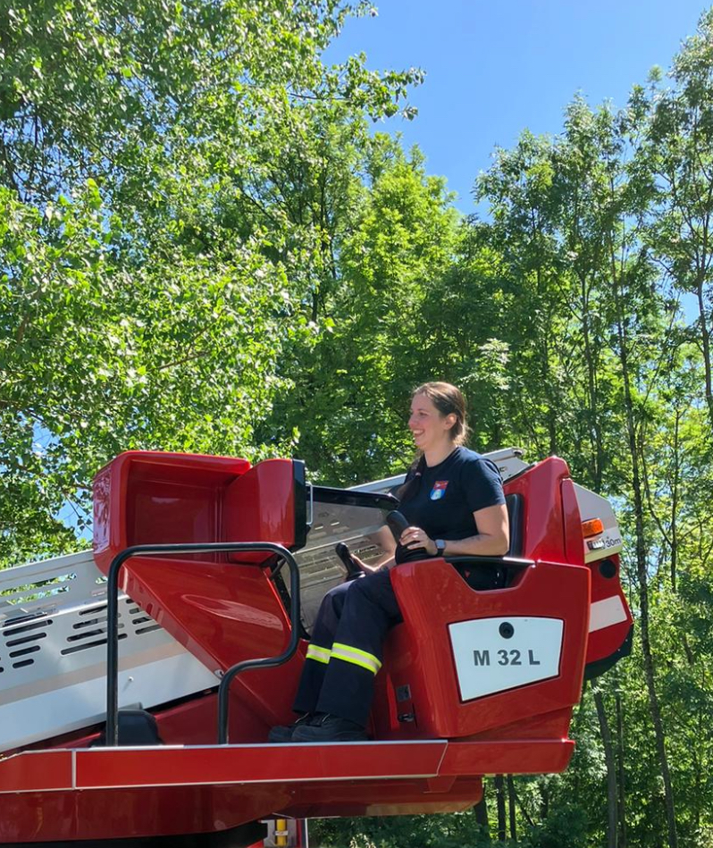 Mama, Rettungssanitäterin, Feuerwehrfrau: Wie geht´s der Psyche? 4 rett2