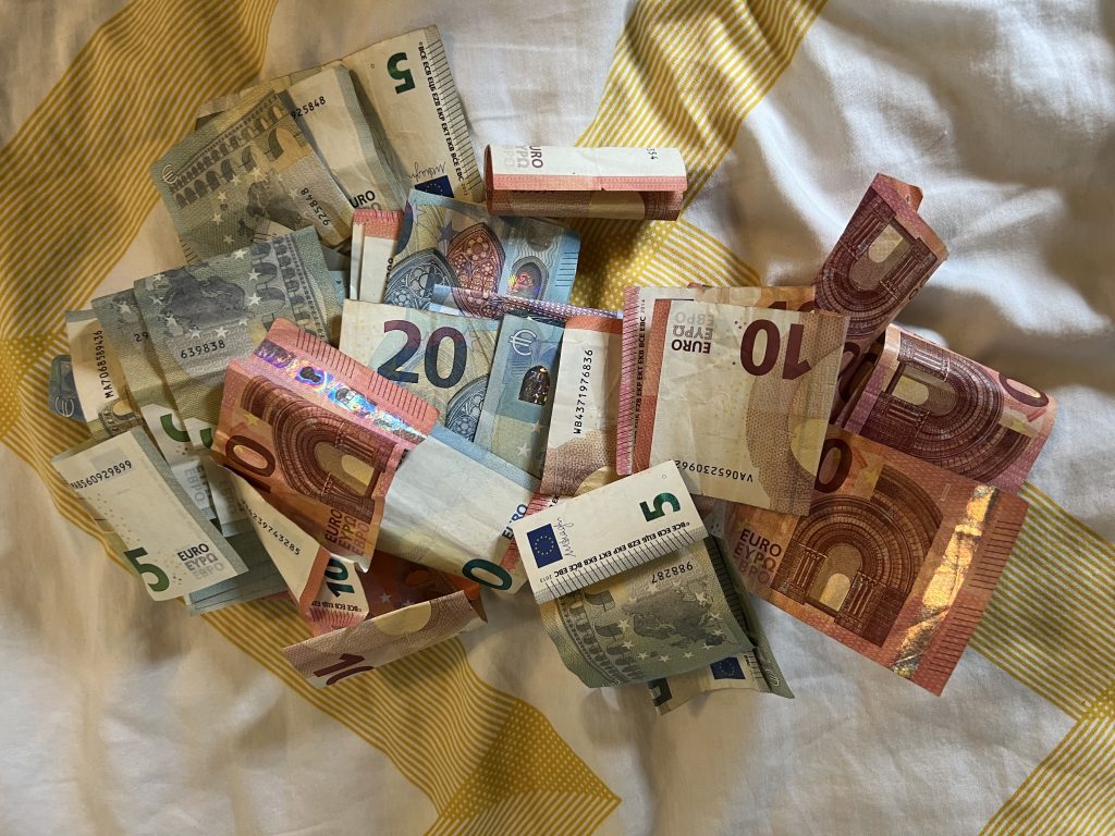 Trennung trotz finanzieller Abhängigkeit: So kann es klappen 2 Trennung