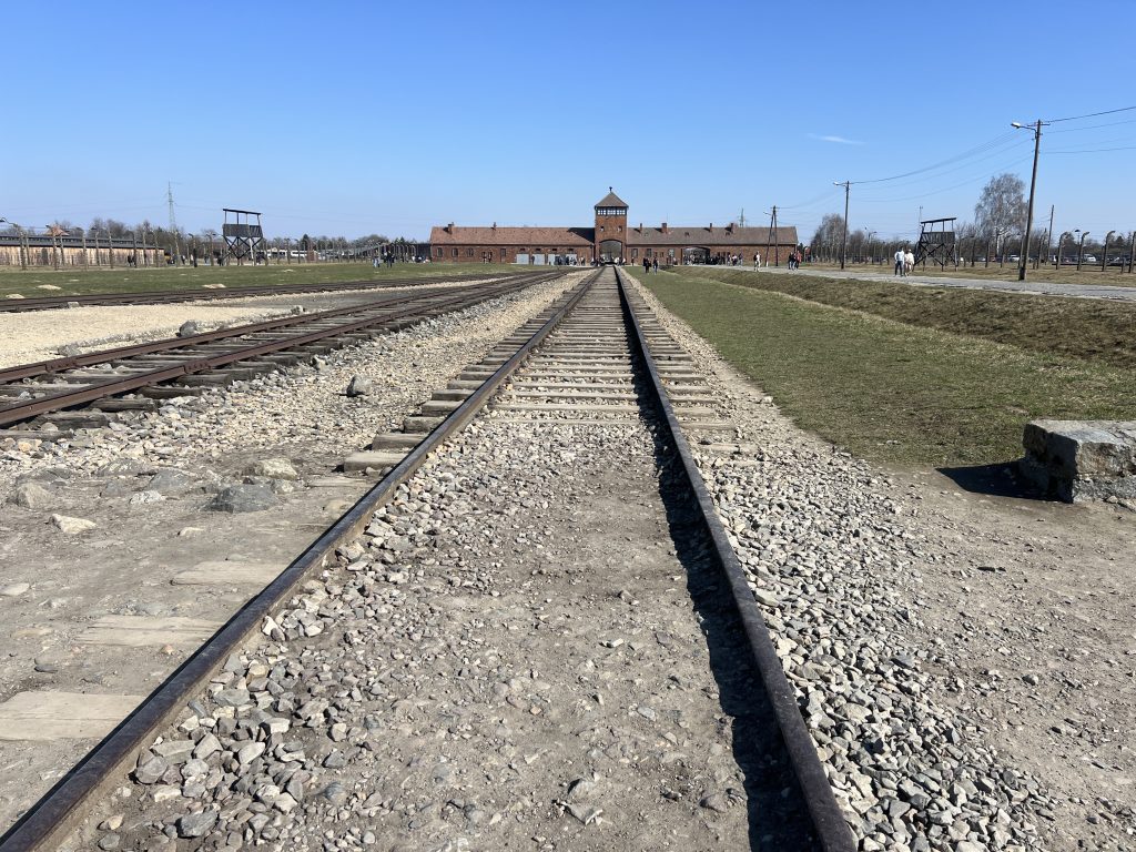 Sturmfrei für die „Kleinen“, Bildungstrip für die Große – Teen-Time Jugendkolumne 3 IMG 4807