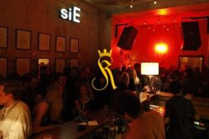 Von Stadtmamas Nachtausflug in eine Abschleppbar 17 kingsize 0