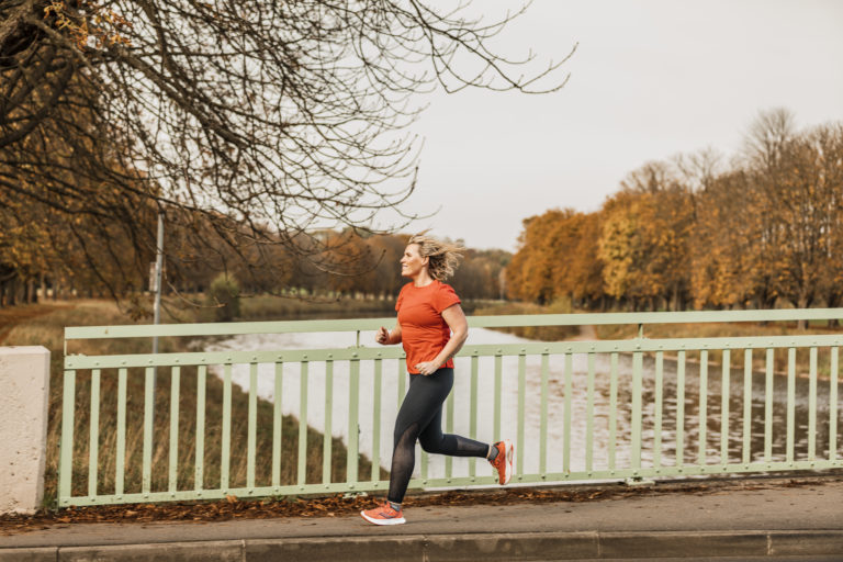Pink Ribbon Walk 2023: Täglich 10.000 Schritte gegen Brustkrebs 25 Pink Ribbon Walk 2023