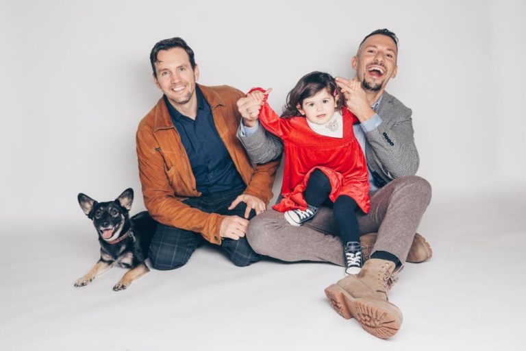 Papi, Papá, Kind: "Wie wir durch altruistische Leihmutterschaft Eltern wurden" 19 Kinderwunsch