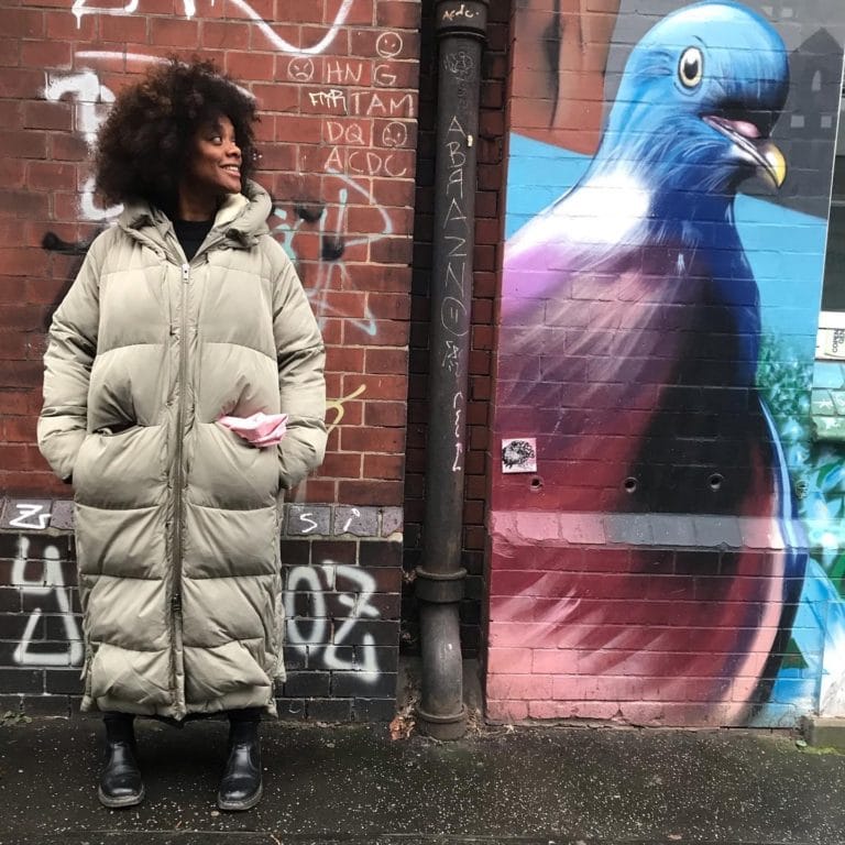 Denise M`Baye: "Die Heldinnen meiner Kindheit waren weiß und männlich" 19 Rassismus