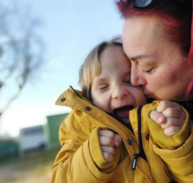 Schwester mit Behinderung