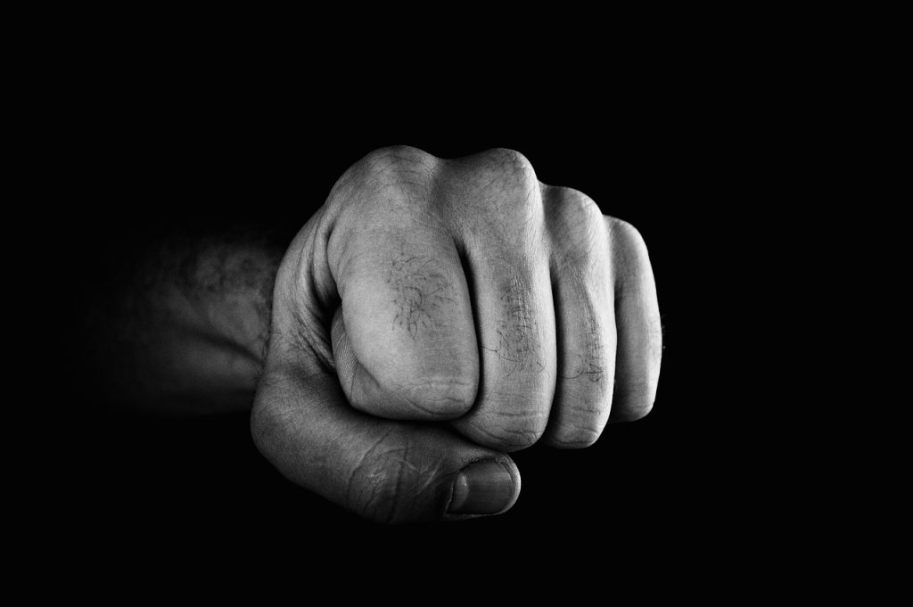 Häusliche Gewalt: "Ich hab überlebt, aber es hat mich gebrochen" 3 häusliche Gewalt