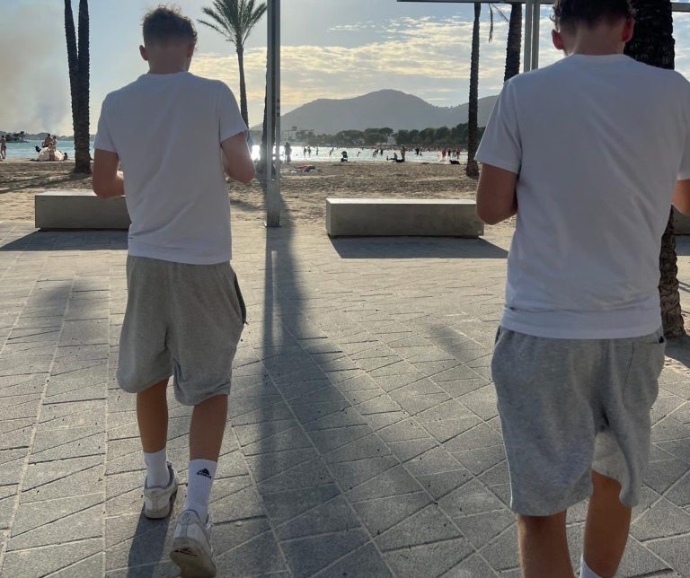 b0acf15b 64fe 40ff 9cd8 0d35953d92fb